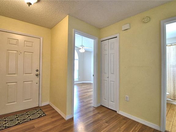 3rd image of 20 Saint Kitts Cir