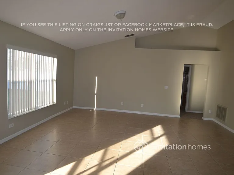 364 Marquee Dr — Photo 3