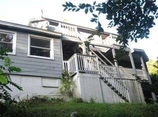 27 High St, Sturbridge, MA 01518