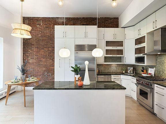 5th image of 100 W 81st St APT 3C