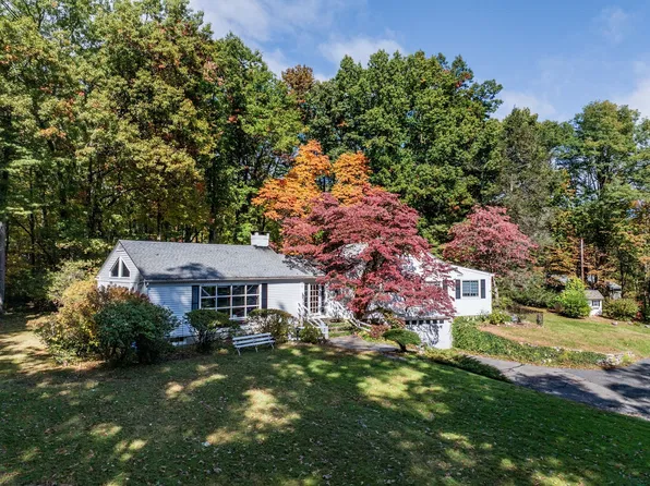 134 Maplewood Ter, Northampton, MA 01062