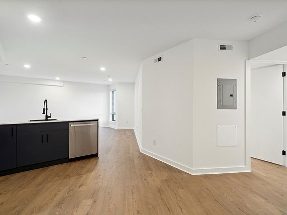 2nd image of 1951 Point Breeze Ave #306