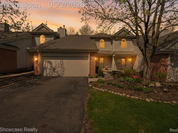 6626 Ridgeview Dr, Clarkston, MI 48346