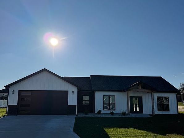 3515 Ashland Ln