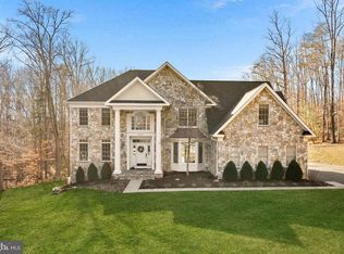 8138 Rondelay Ln, Fairfax Station, VA 22039