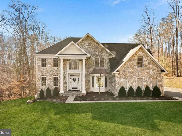 8138 Rondelay Ln, Fairfax Station, VA 22039