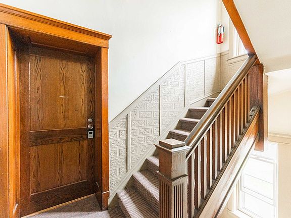4th image of 4814 W Hutchinson St APT 1B