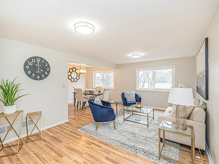 432 Skokie Blvd — Photo 2