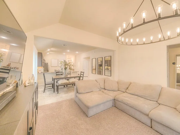 2311 Bright Sunrise Trl — Photo 14