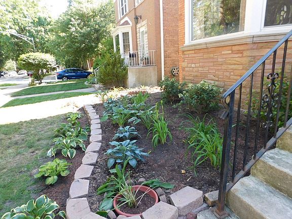 2nd image of 7504 N Rockwell St