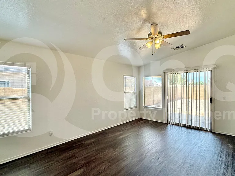 11738 W Flanagan St — Photo 8