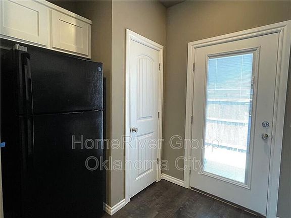 5th image of 1015 SW 91st St
