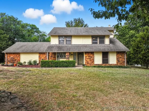 8674 S Wright Ave, Broken Arrow, OK 74014