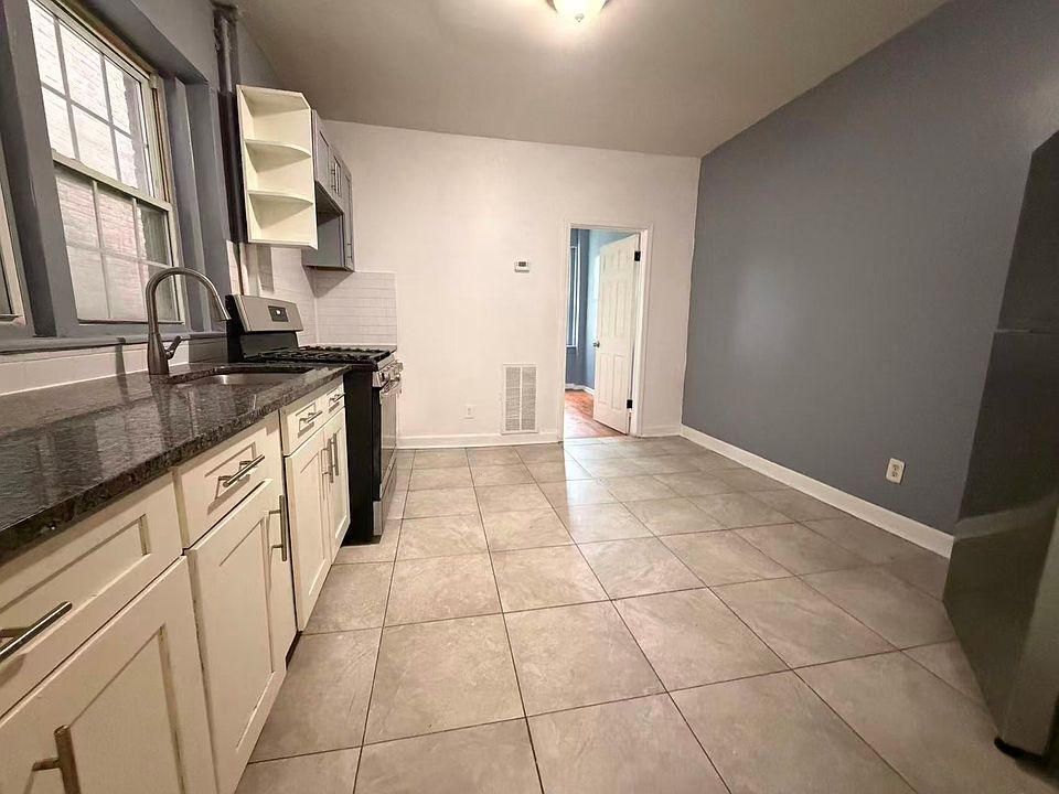 2nd image of 87 Mount Prospect Ave APT 1