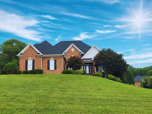 1081 Horse Rock Rd, Hickory, NC 28602