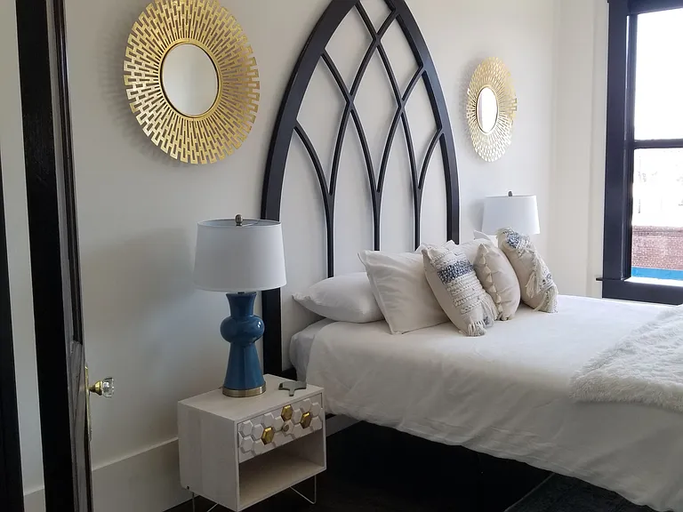 2 bed, 2.0 bath, 1600 sqft, $2,500 — Photo 52