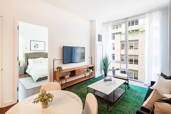 Rented by Lalezarian Properties | media 10