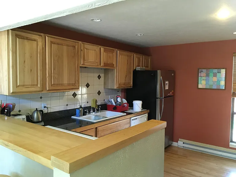 4192 Greenbriar Blvd — Photo 2