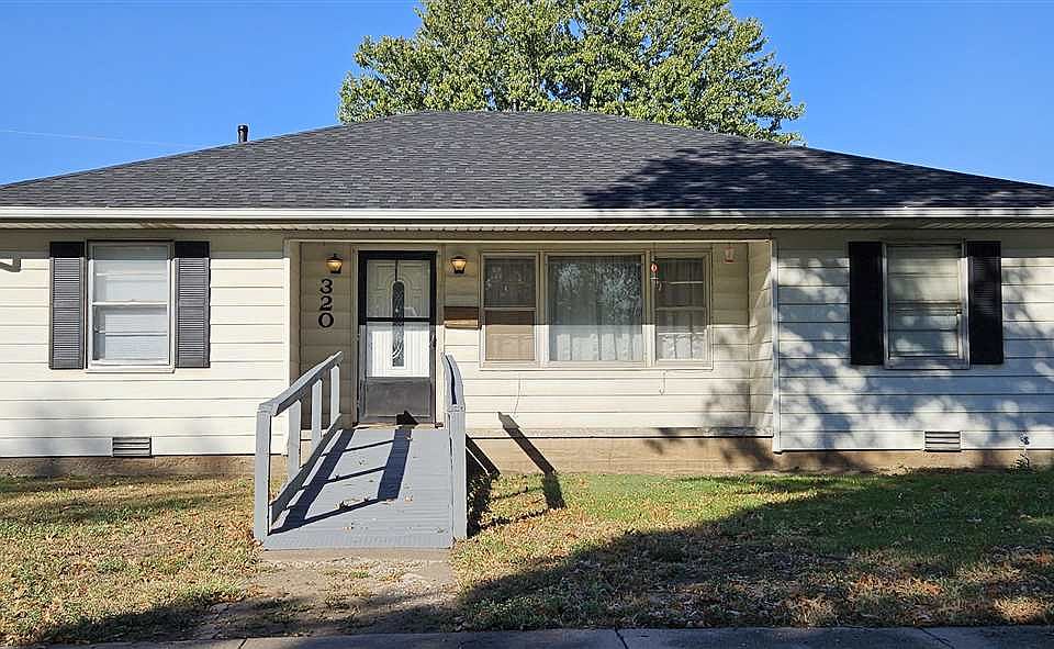 1st image of 320 N Lake St