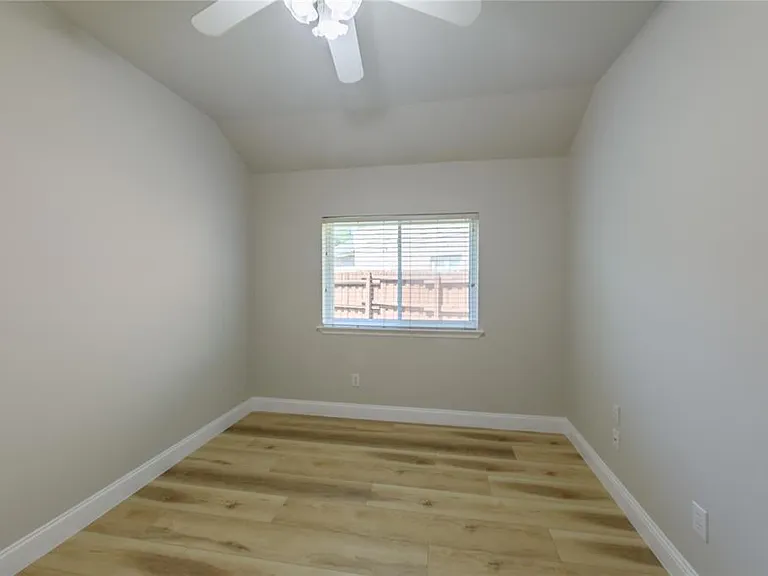 3304 Felicia Ct — Photo 19