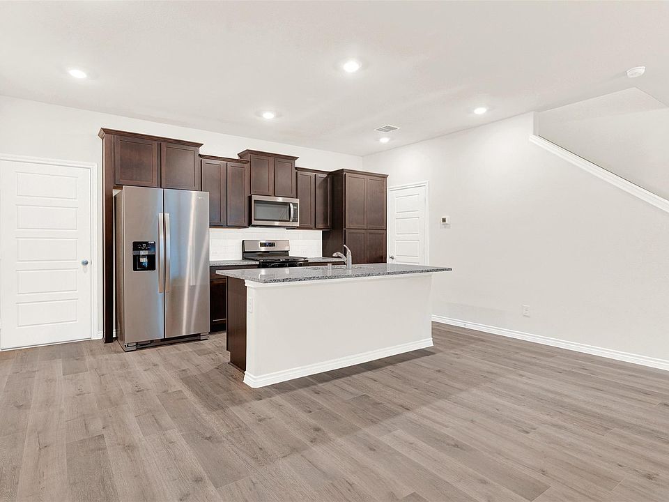 1st image of 1939 Hellams Ln #1