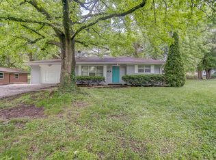 121 Pawnee Dr, Swansea, IL