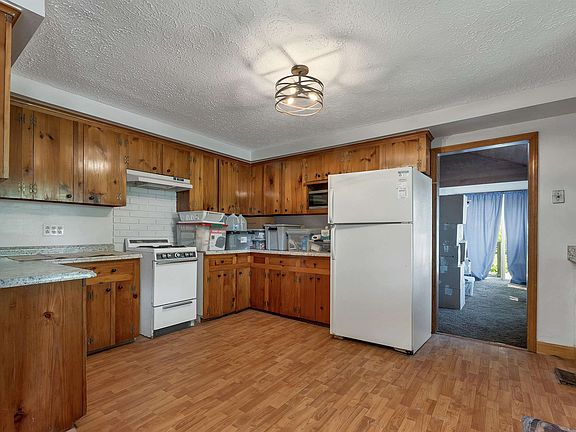 3rd image of 50 Brown Street