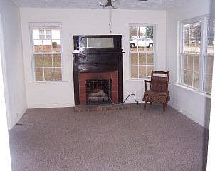 2nd image of 109 N Ashurst Ave