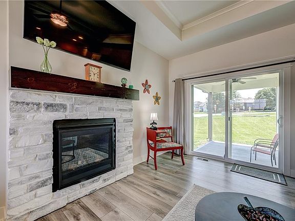 5th image of 15761 Sheridan Pl
