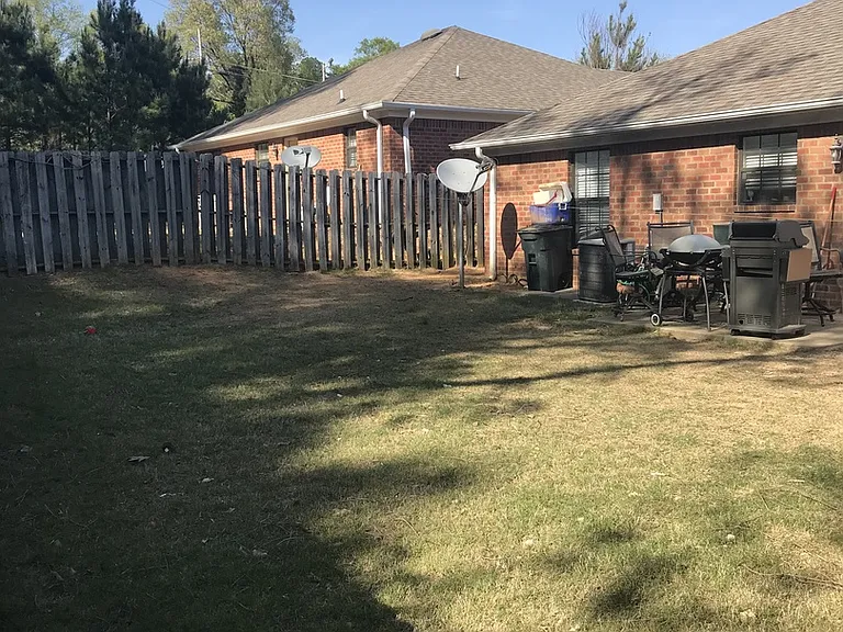 104 Bailey Patricia Ave — Photo 3