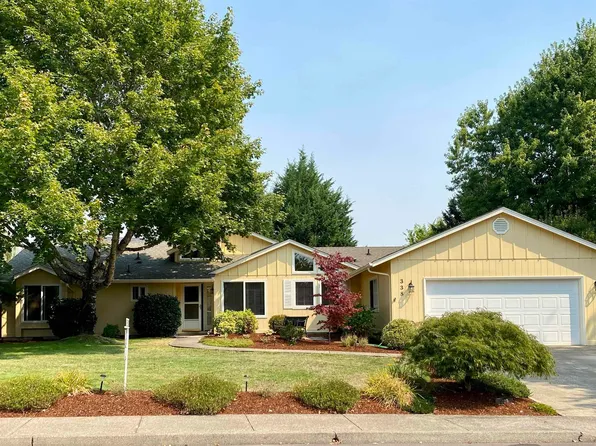 338 NW Hillcrest Dr, Dallas, OR 97338