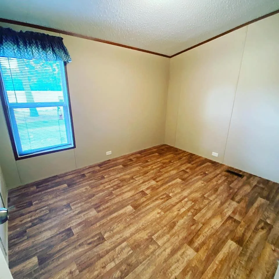 3 bed, 1088 sqft, $995 — Photo 3