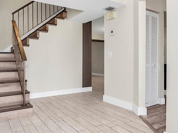 4th image of 6768 Canary Palm Cir