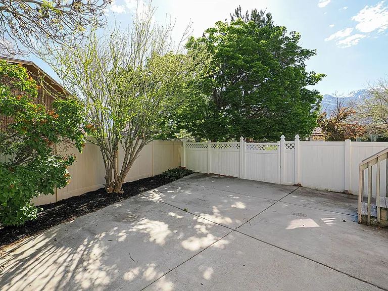 9062 S Daybreak Dr — Photo 28