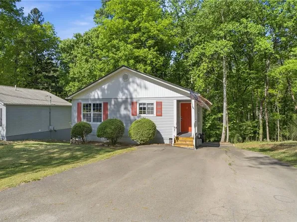 5135 Phoenix St, Cumming, GA 30041