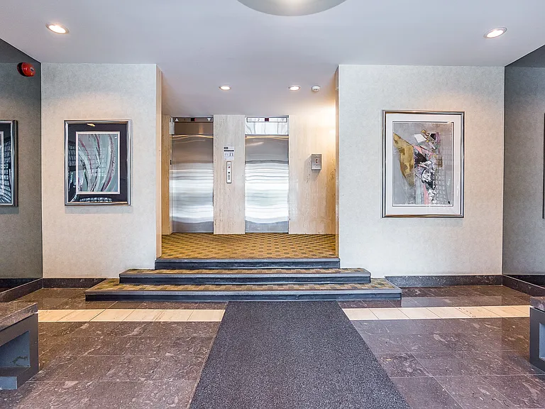 40 Soudan Ave #1205 — Photo 4