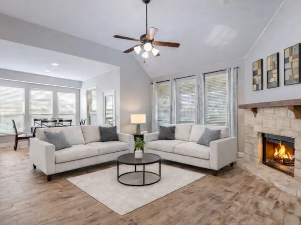 1605 Barnard Ln, Aubrey, TX 76227