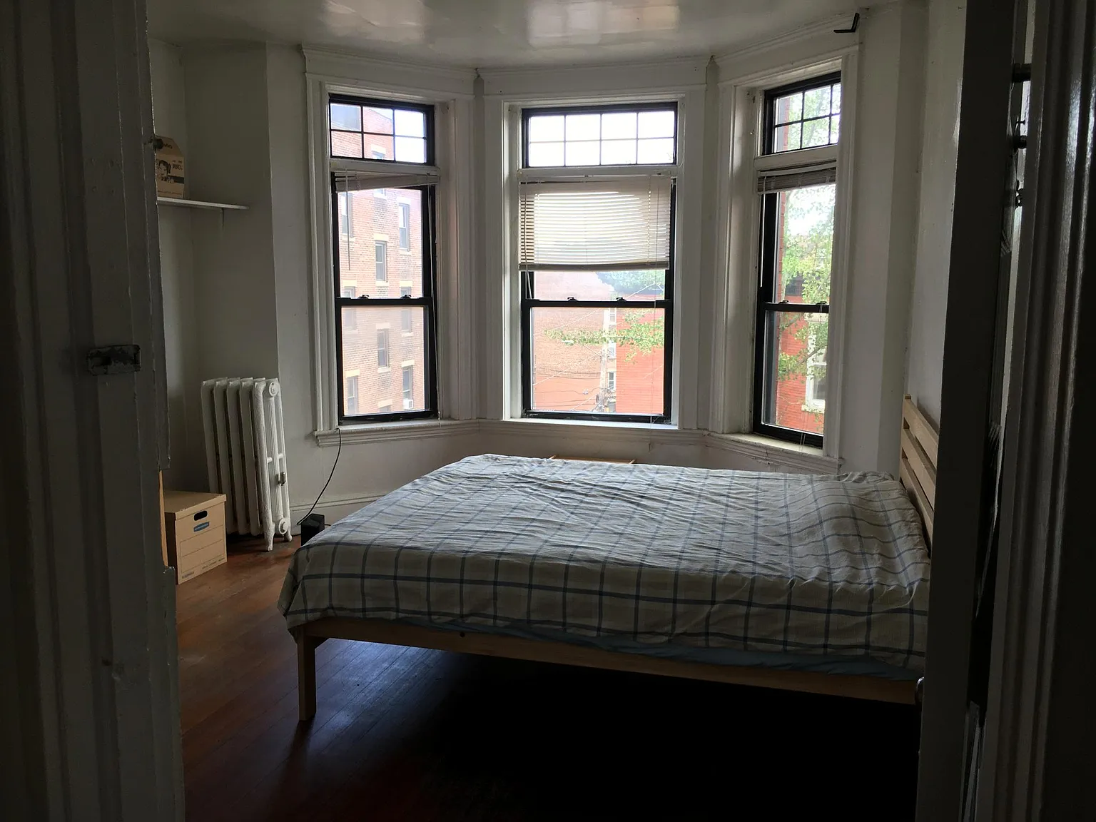 5 bed, 1650 sqft, $5,000 — Photo 4