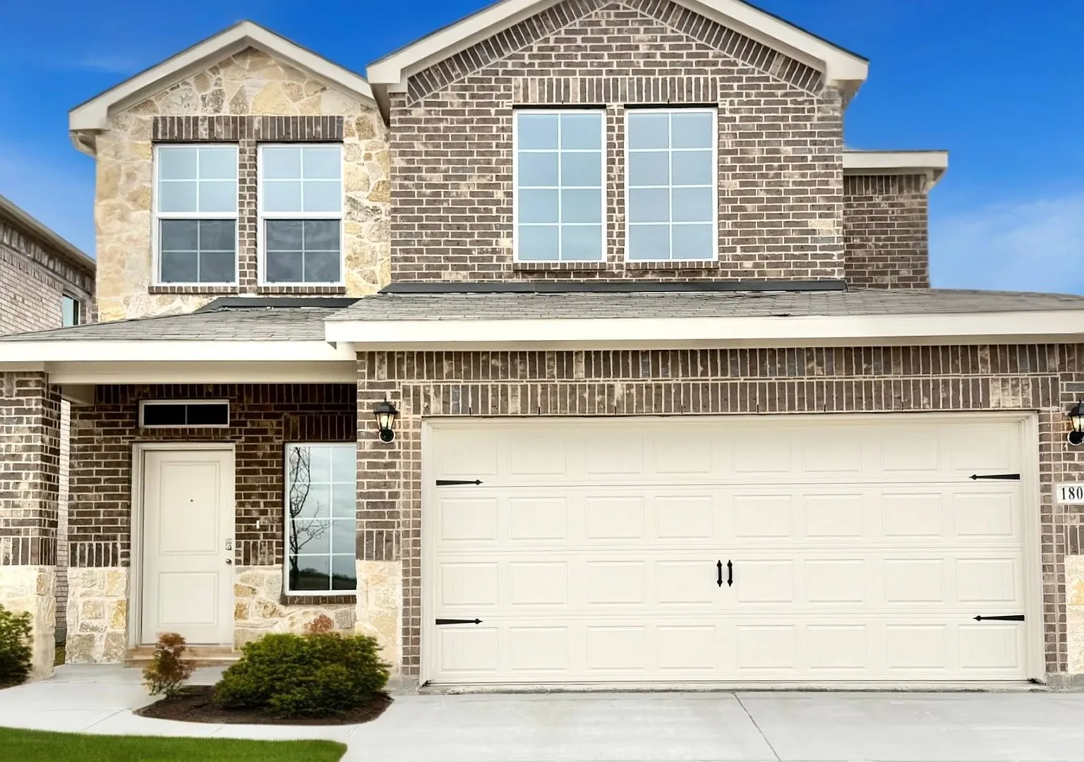 1314 Hopes Lake Dr — Photo 1