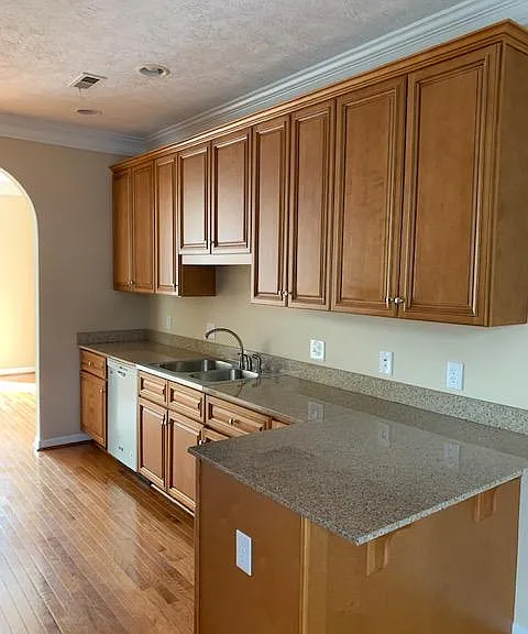 1401 Flowing Spring Ln — Photo 7