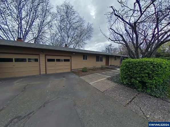 1319 NW 23rd St, Corvallis, OR 97330