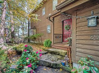 23 Saint Thomas Pl, Highland Falls, NY 10928