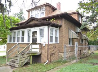 1000 Richards St, Joliet, IL 60433