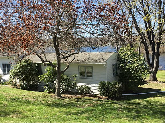 4th image of 22 Horseshoe Dr