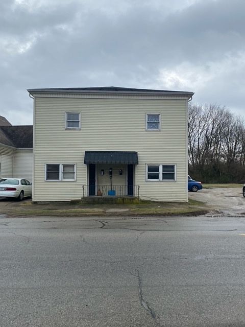 1st image of 515 W Main St