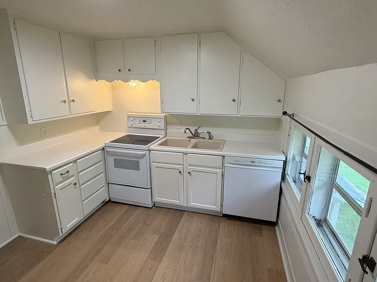 315 N Maple St — Photo 1