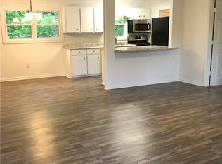 1210 Holmestown Loop Rd, Midway, GA 31320