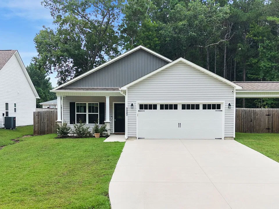 230 Crystal Ct