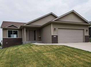 3828 46th Ave NW, Rochester, MN 55901