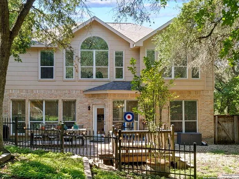 614 Cypress Trl — Photo 25